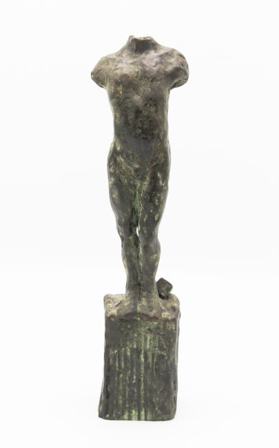 EPPE DE HAAN  Kleine tors staand  brons 2x6x5 cm. 1.100 00  1 4312